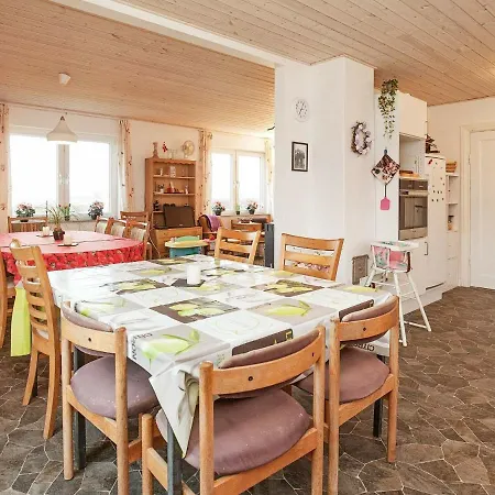 Vakantiehuis Heritage Holiday In R Dby With Terrace *
