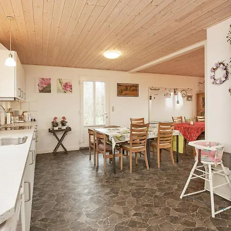Heritage Holiday In R Dby With Terrace Vakantiehuis *